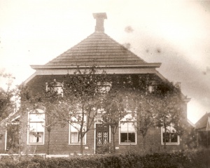 Boelens,Boerderij Annerweg 4 (Boelens,Boerma,Staal) gebouwd in 1915.jpg