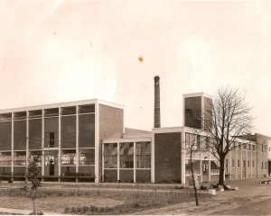 Zuivelfabriek Anloo ca 1955.jpg